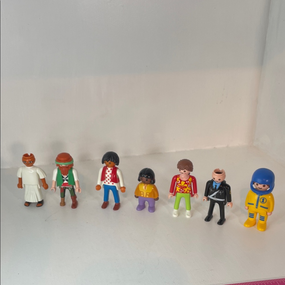 Vintage 1990s Playmobil Geobra Figures